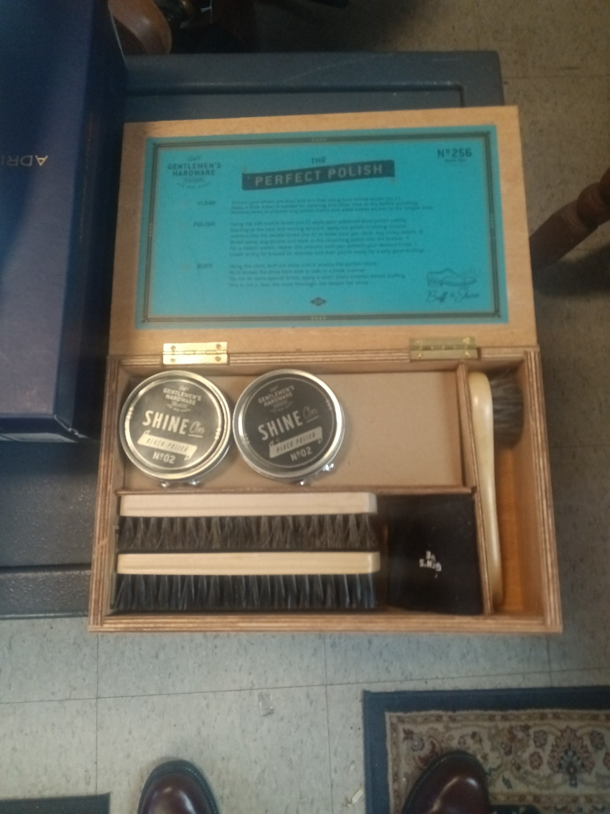 Show shine box