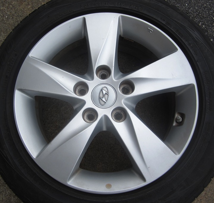 16 2011 12 13 Hyundai 5 Twist spoke Alloy Wheel Rim