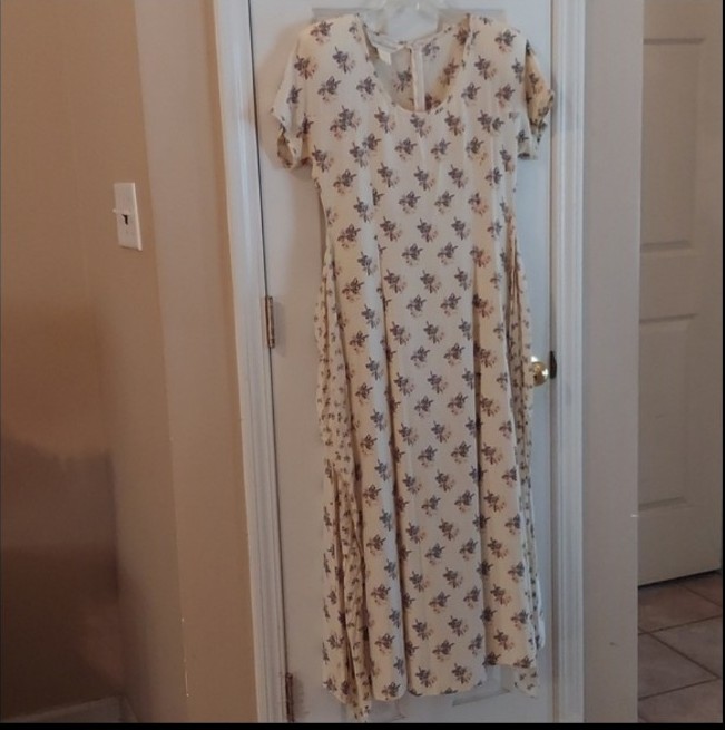 Vintage Casual Corner Beautiful Long Gunnesax Style Dress SM 6 RARE- LIKE NEW!