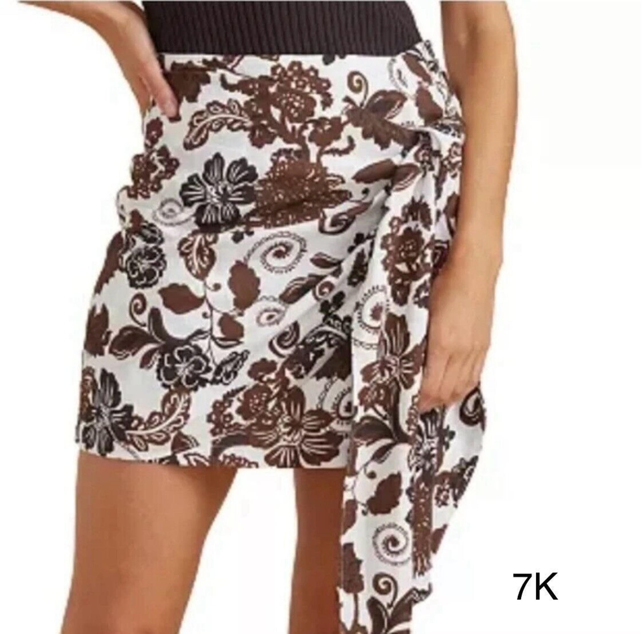 MINKPINK Women's Amara Printed Mini Skirt Brown Size Small NWT