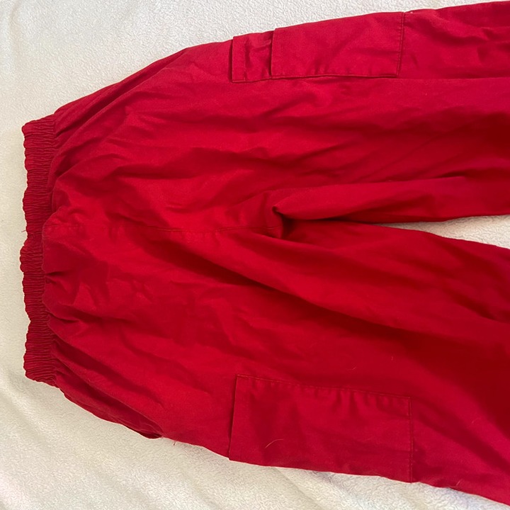 red cargo / scrub pants，super comfy and cool pants