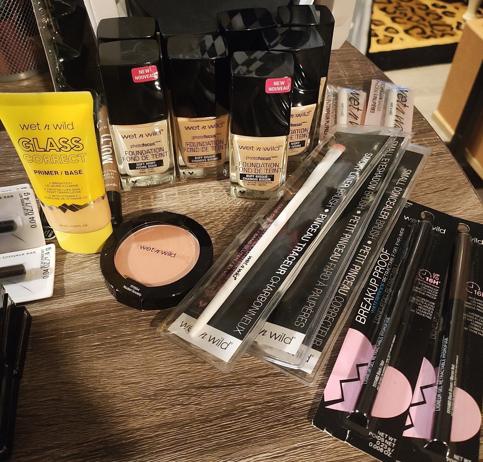 Makeup----wet n wild