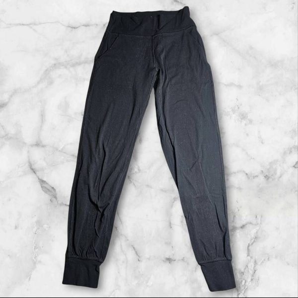 Lululemon Size 4 Black Align Joggers