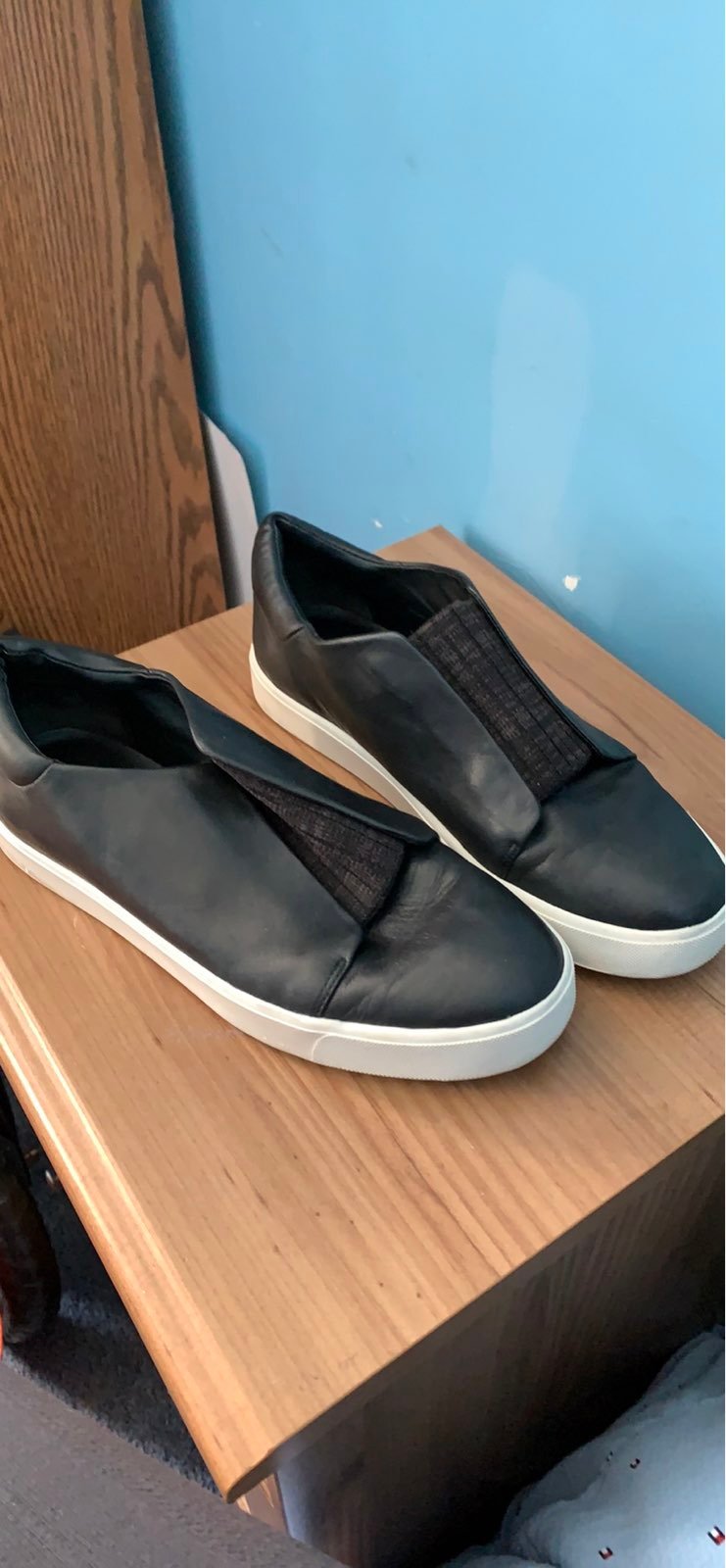 Vince slip on sneaker
