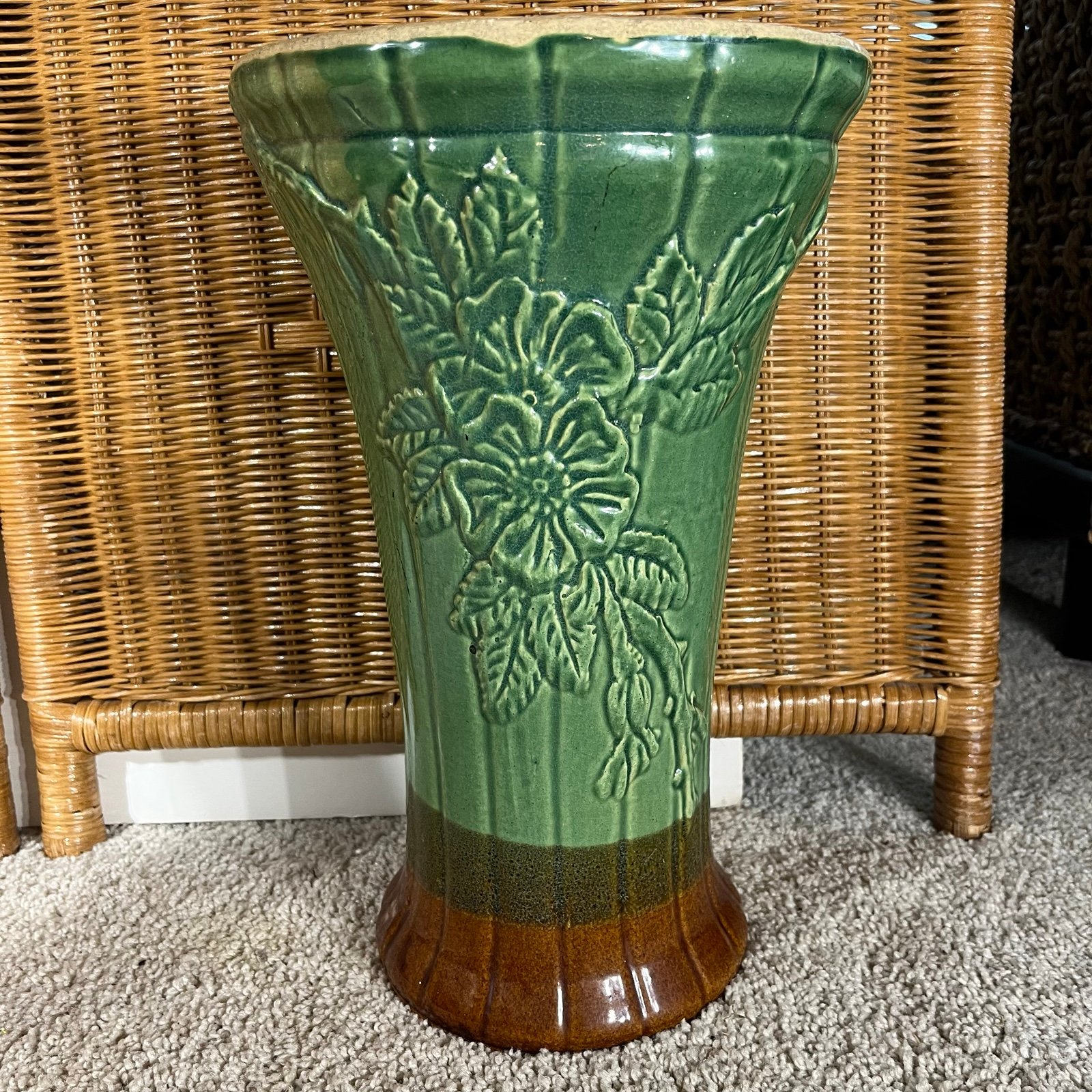 Vintage 40s RRP Roseville pottery Ohio dogwood pattern no 421 jardiniere vase