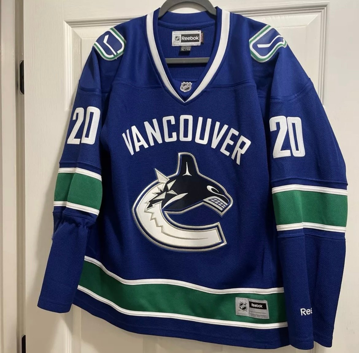 Women’s Reebok Vancouver Canucks Jersey XL #20 Brandon Sutter