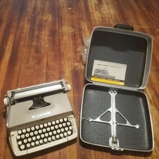 Smith-Corona Galaxie Vintage Typewriter! Great Condition!
