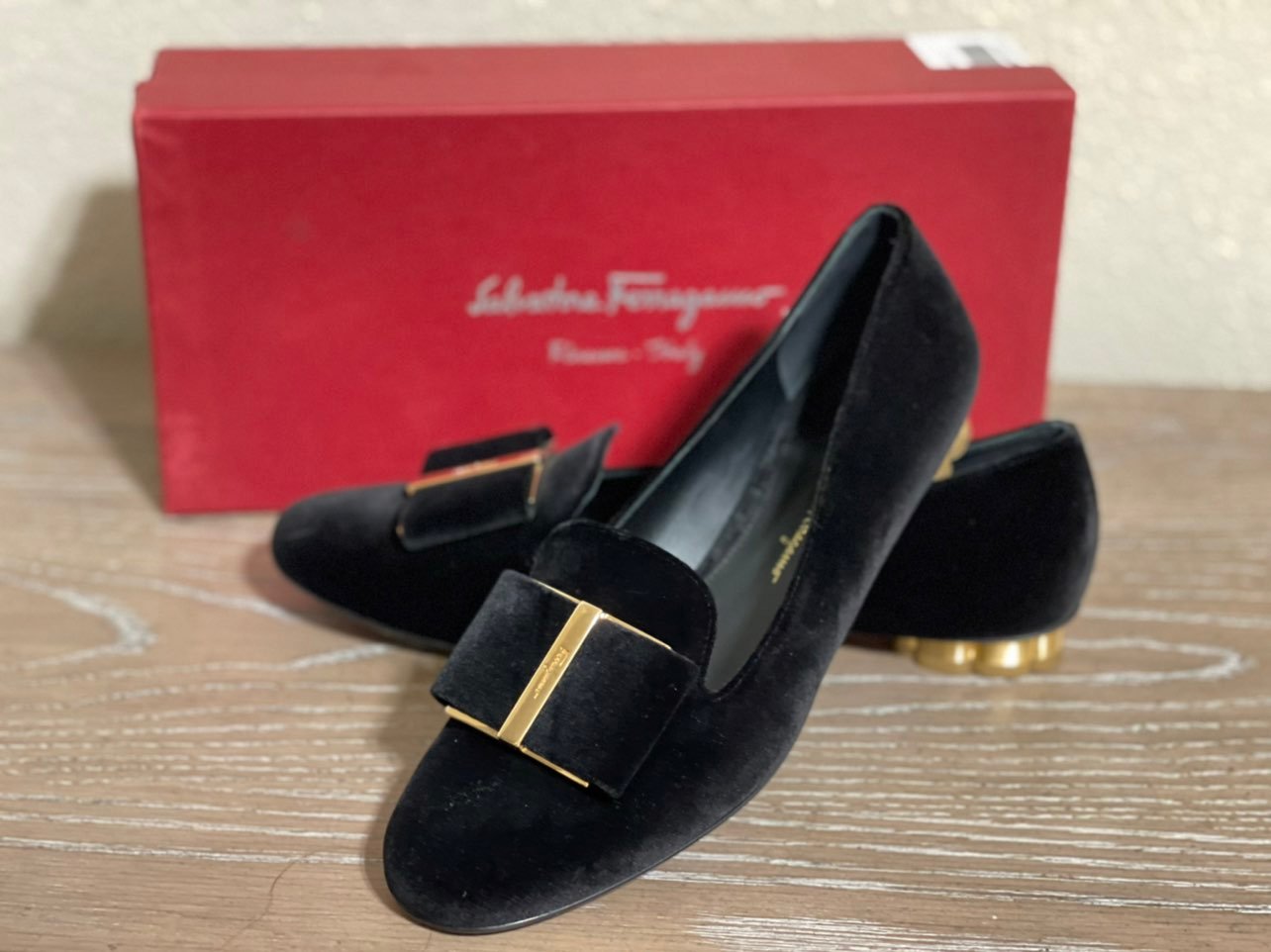 Authentic S. Ferragamo Flat Shoes 8B