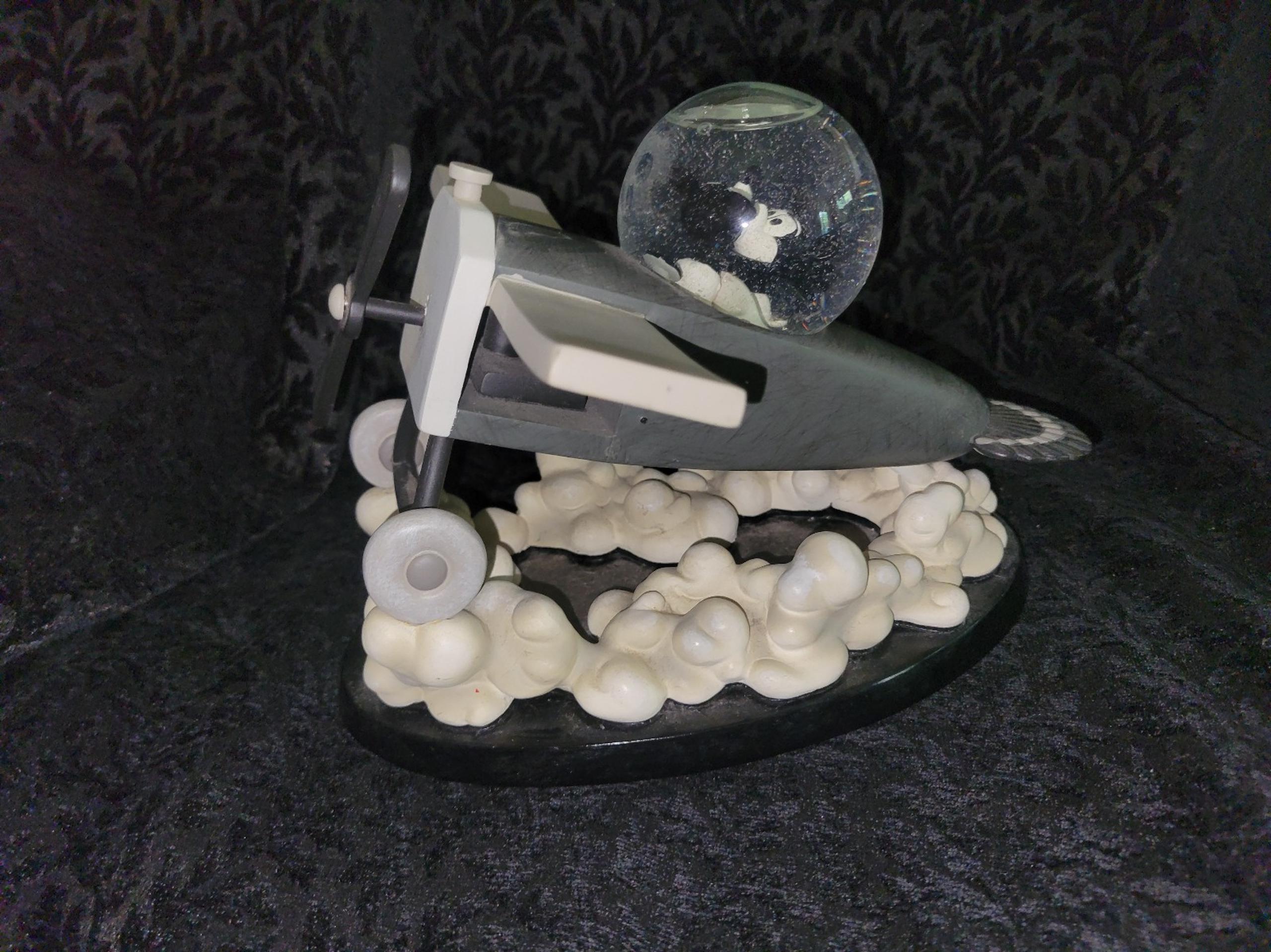Disney Store "Plane Crazy Snow Globe" Figurine 1928 Mickey Mouse & Minnie Mouse