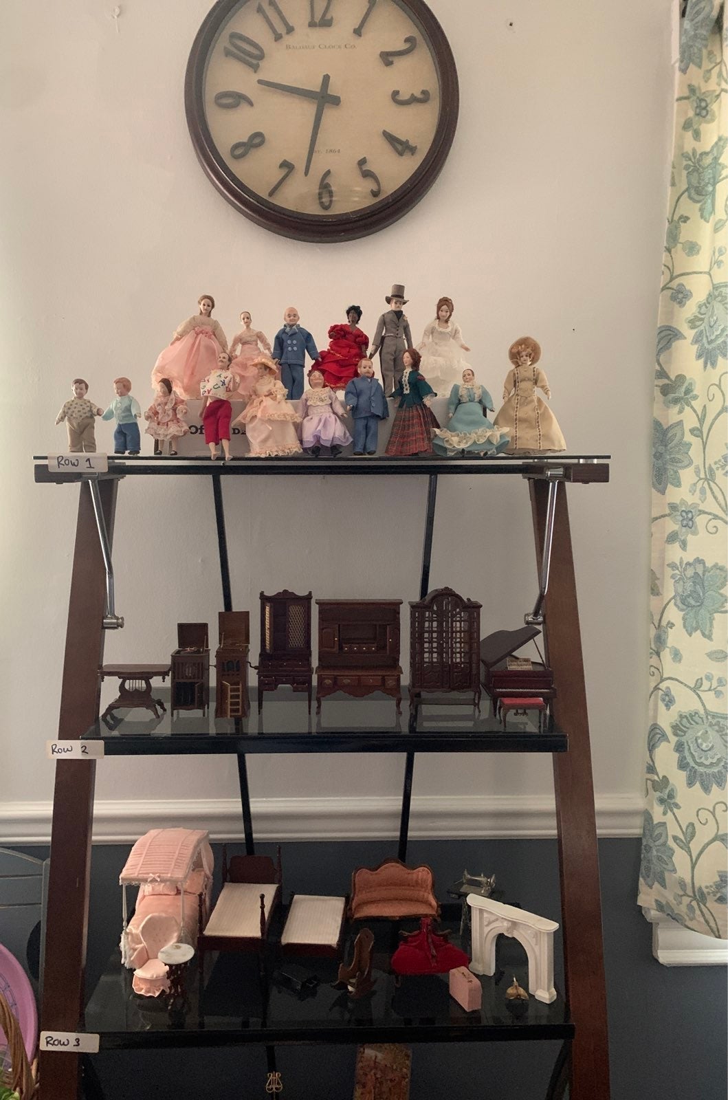 dollhouse items