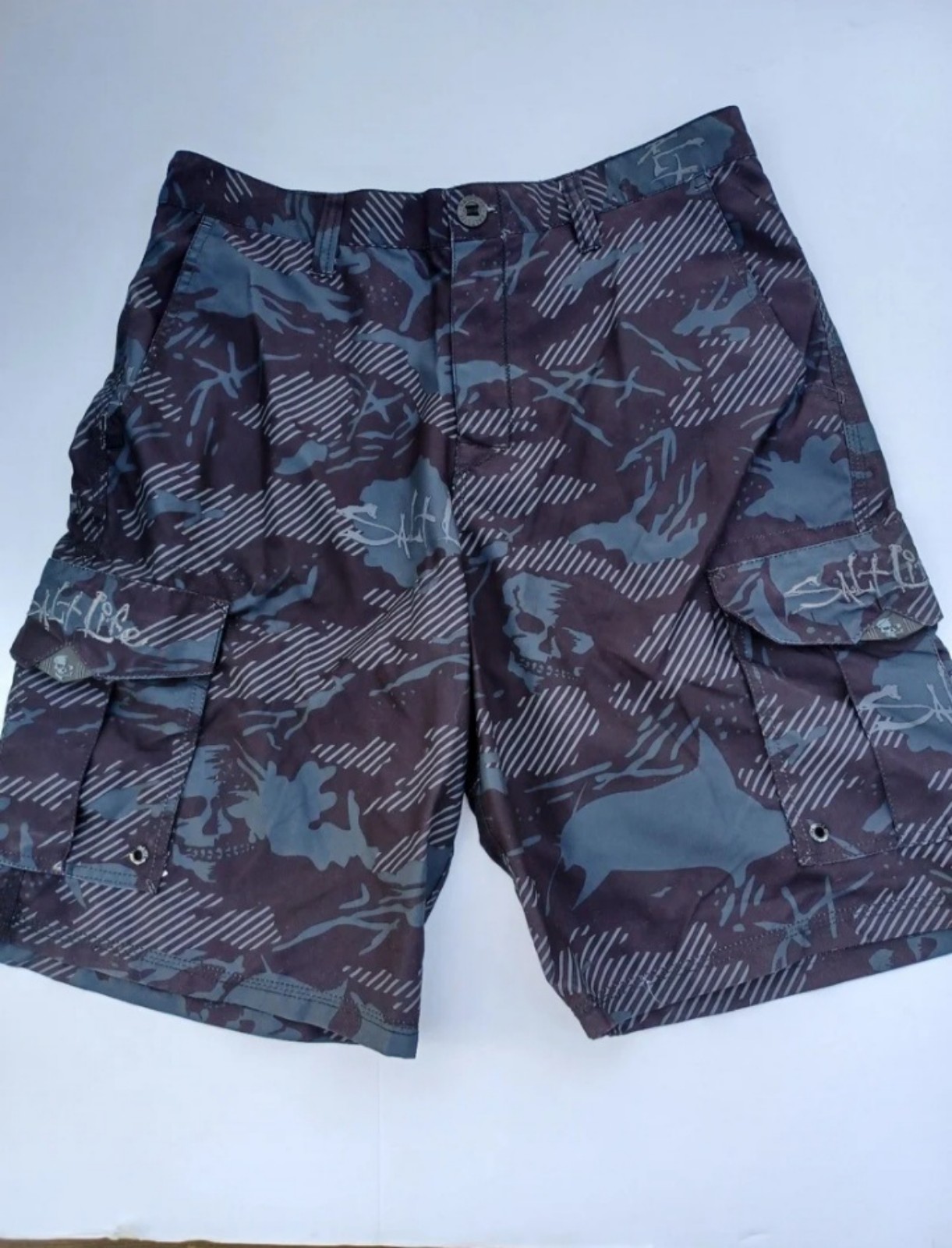 NWOT Salt Life Skull Print Lightweight Cargo Men's Short Size 32