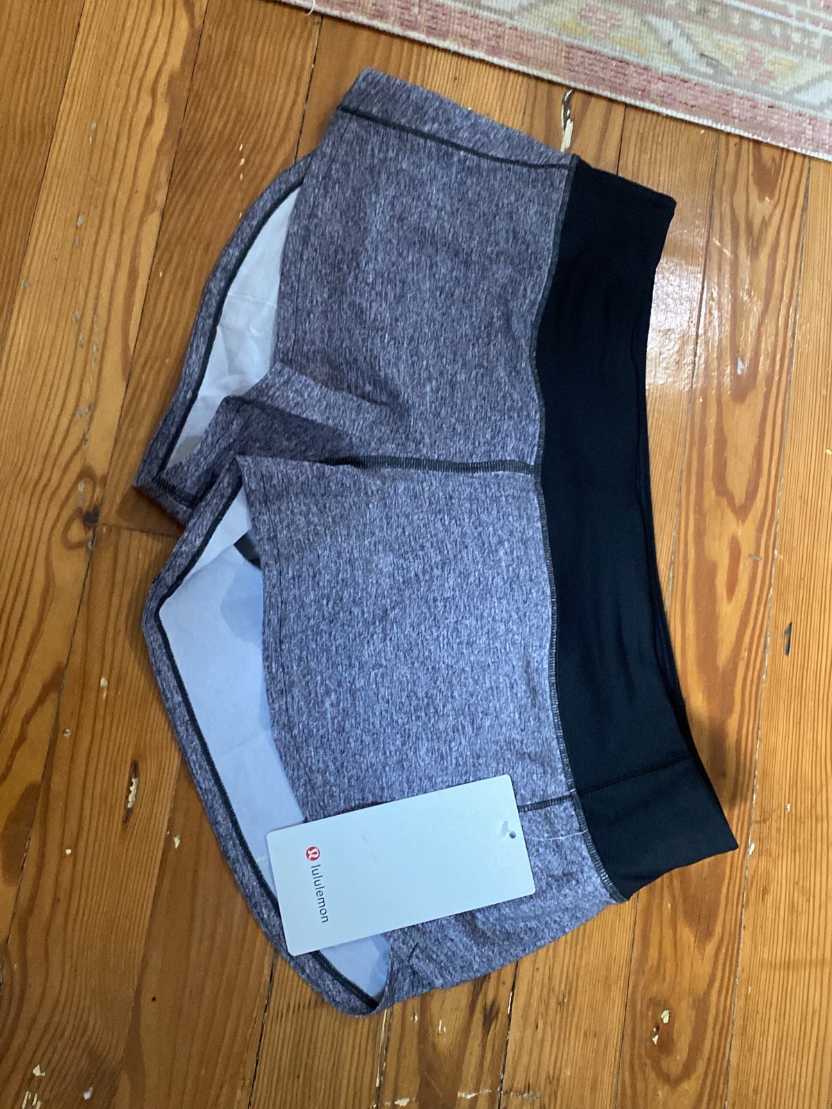 Brand new (NWT) Lululemon grey slate speed ups 2.5 inseam size 8 low rise