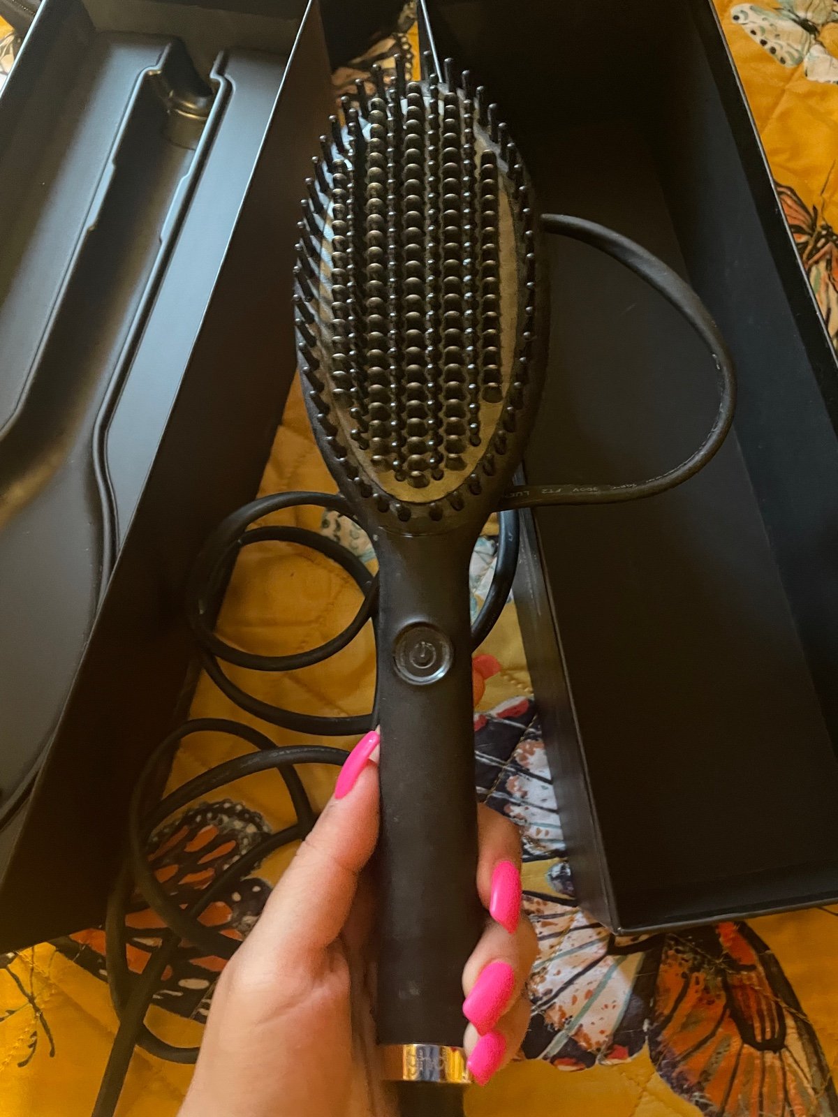 GHD electric brush