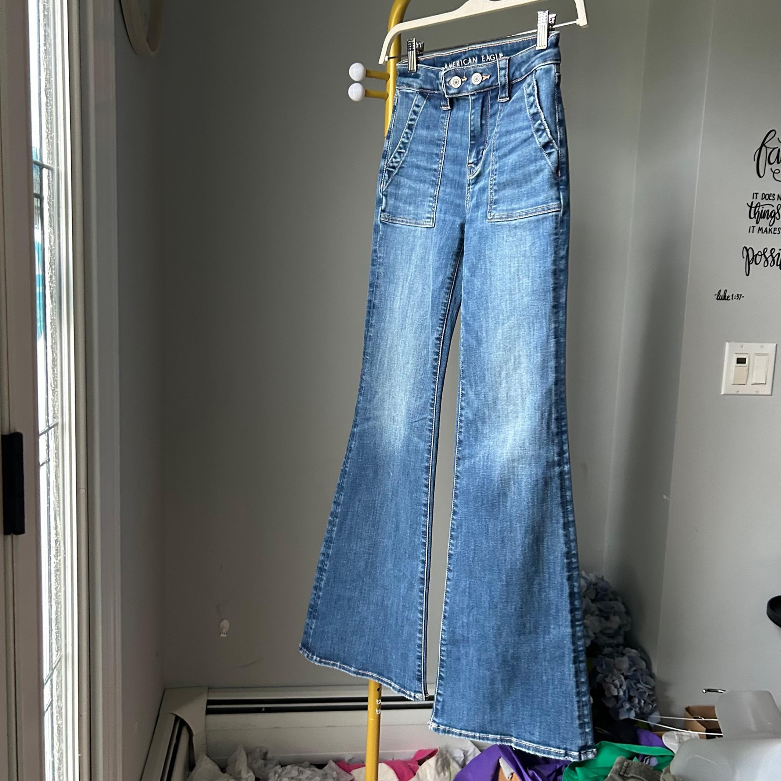 American Eagle next level stretch super high rise flare blue jeans size 000 GUC