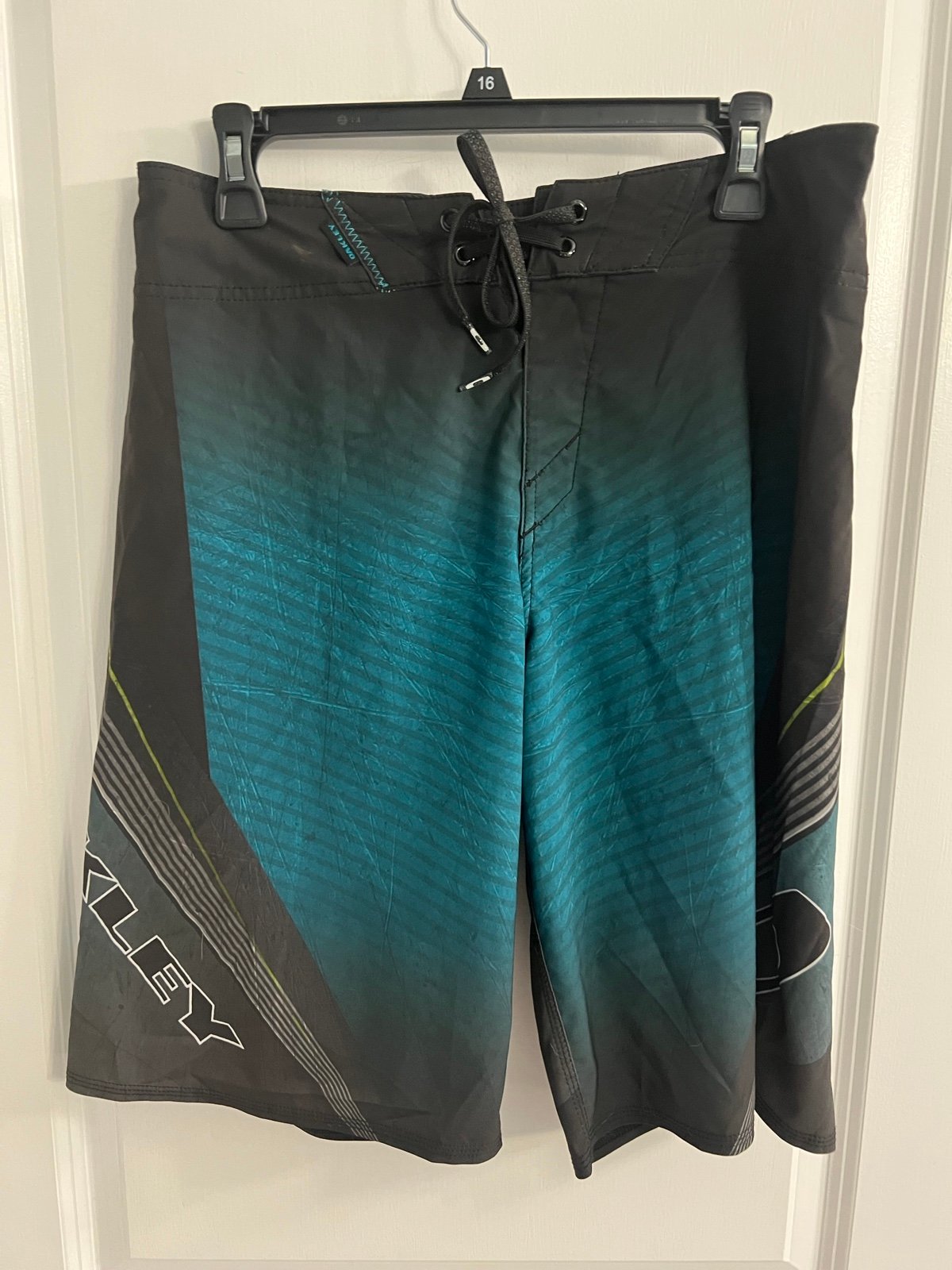 Oakley Board Shorts, Sz 31