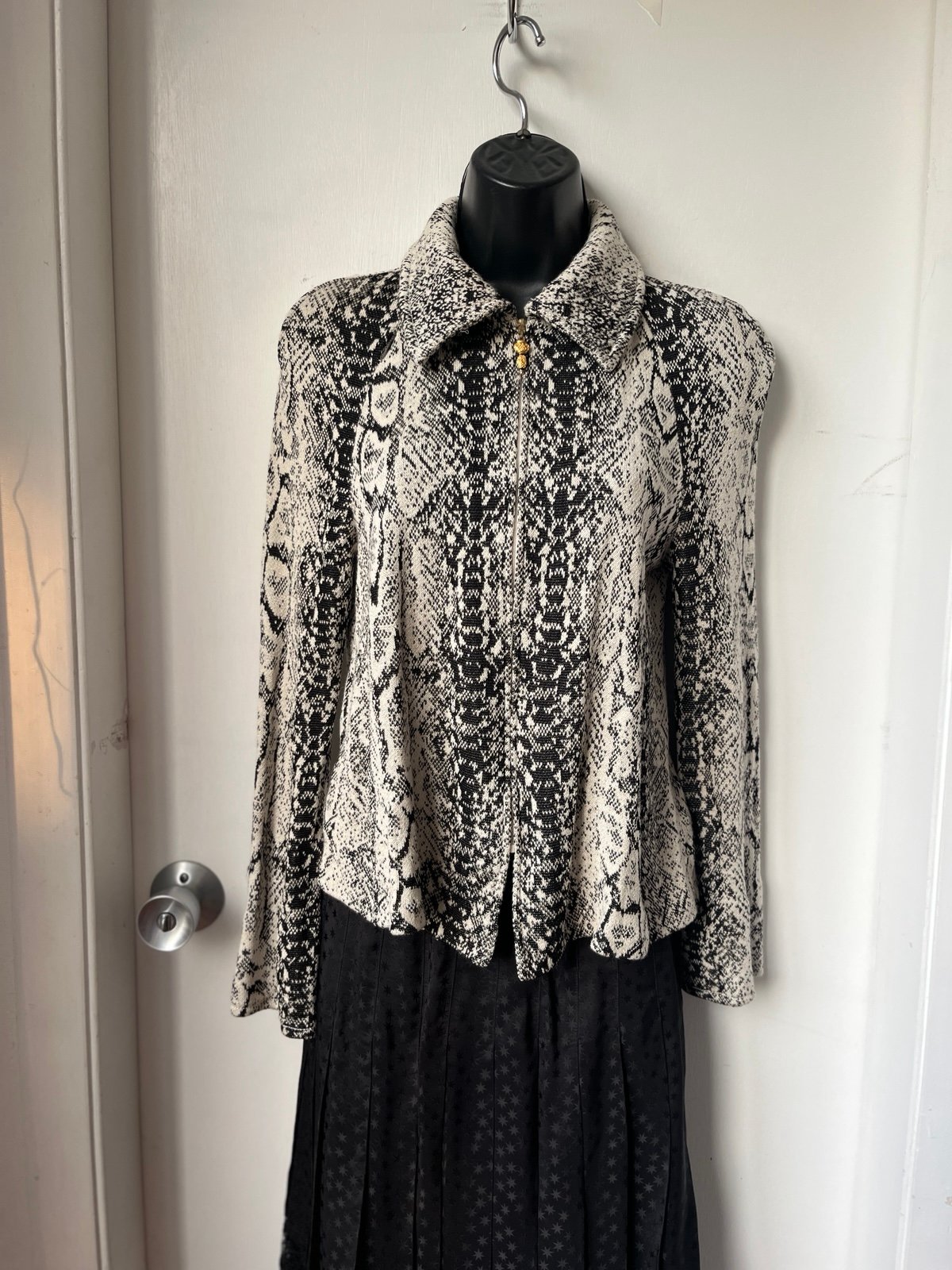 St. John Black White Knit Python Pattern Blazer Jacket Suit Coat size 4