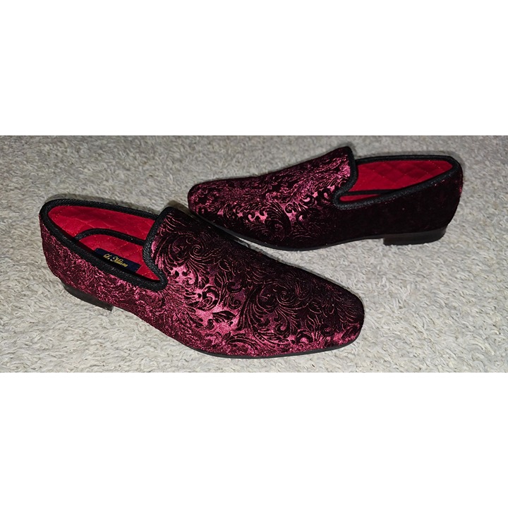 La Milano Men's Velvet Slip-On Dress Shoe's size 9.5
