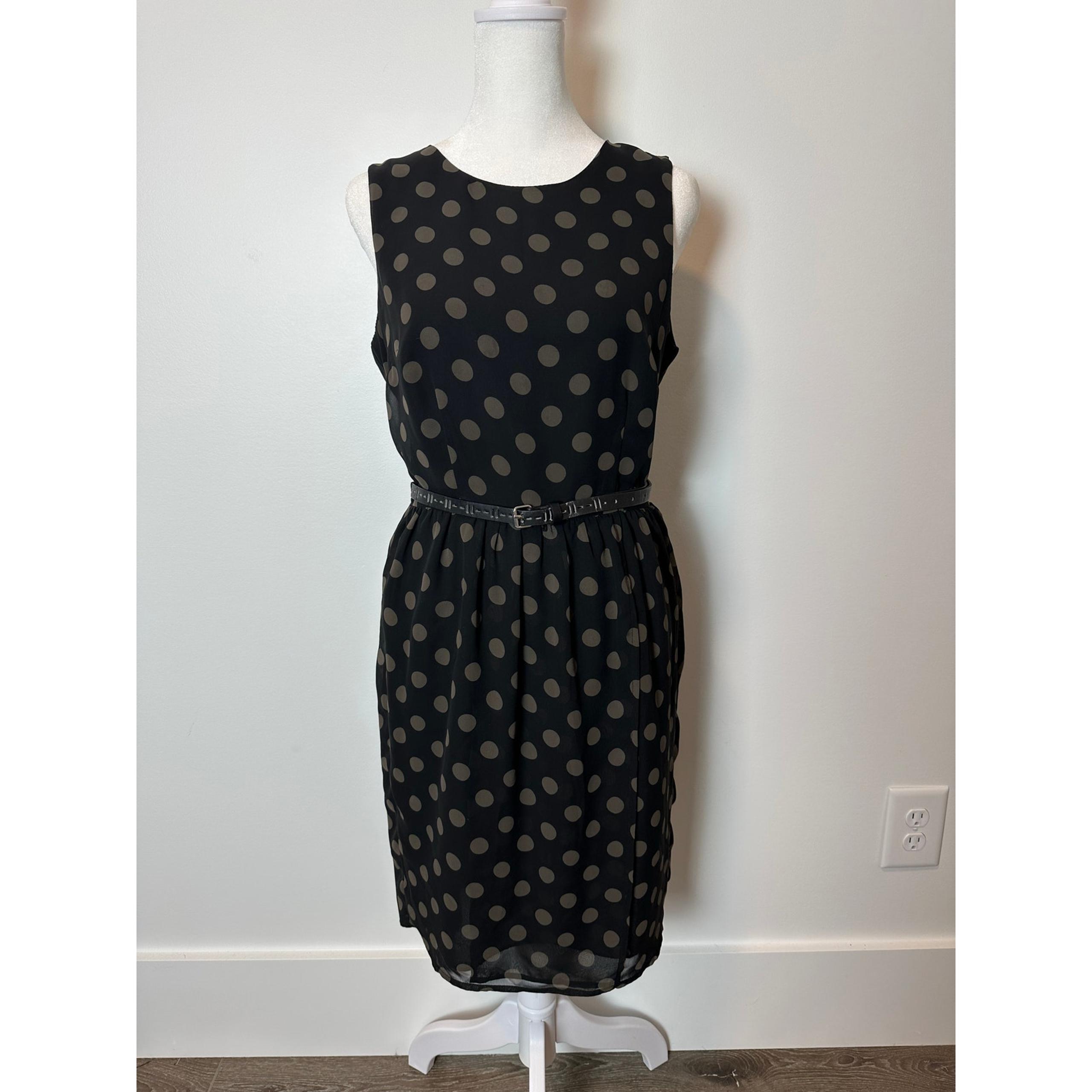 Taylor Size 4 Black Polka Dot Dress with Belt