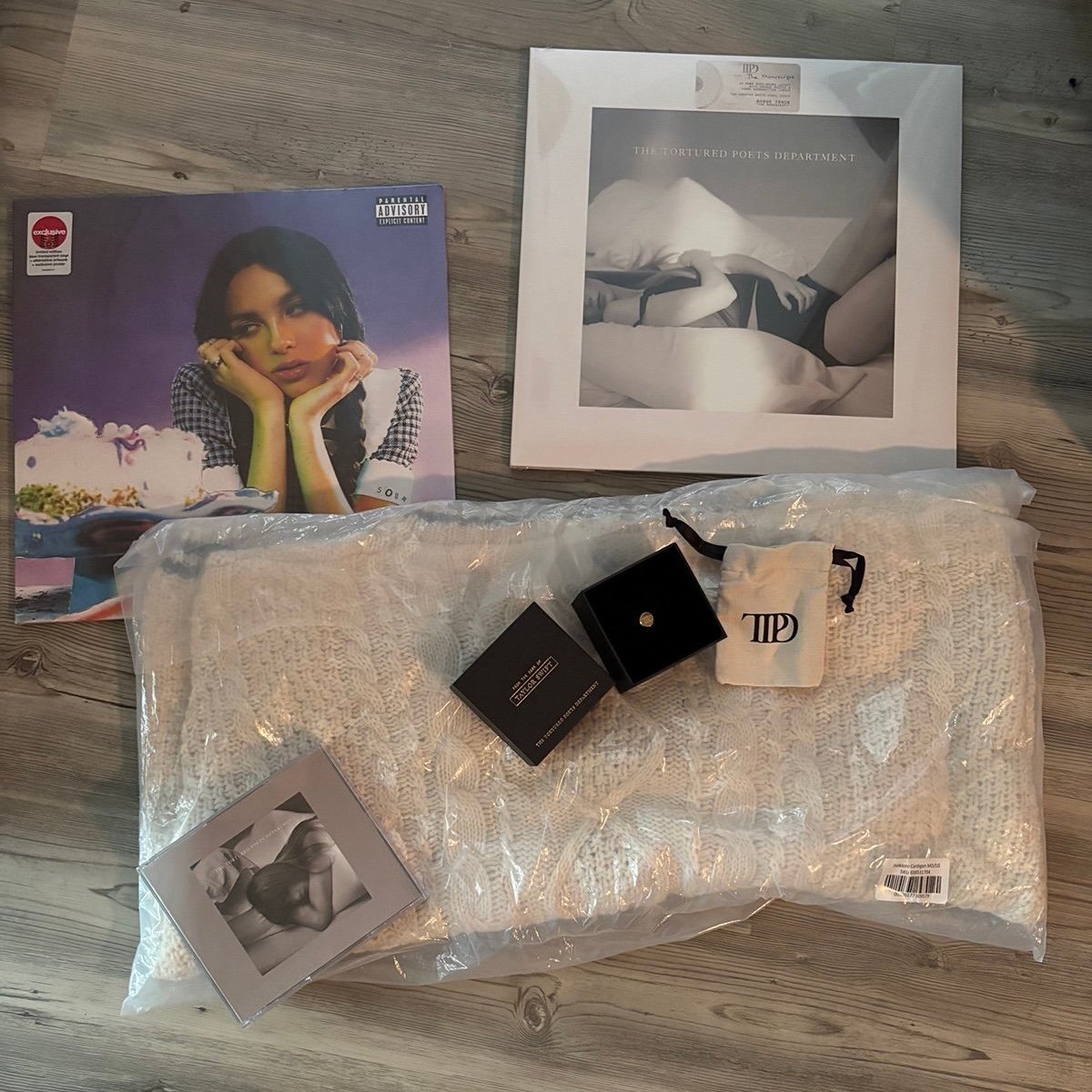 Taylor Swift Folklore Cardigan, Ring, Vinyl, CD, Olivia Rodrigo Vinyl