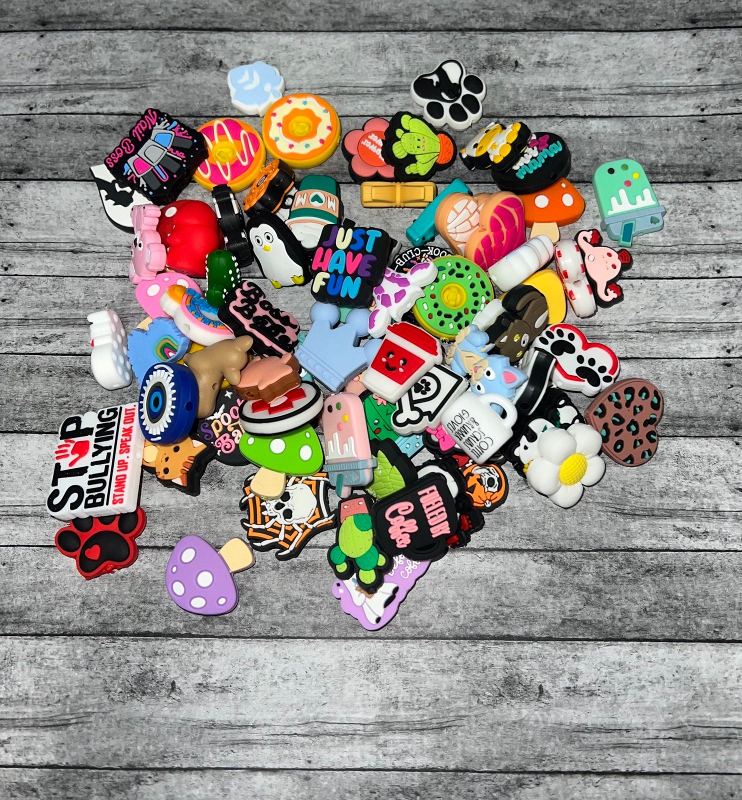 Silicone beads and supplies