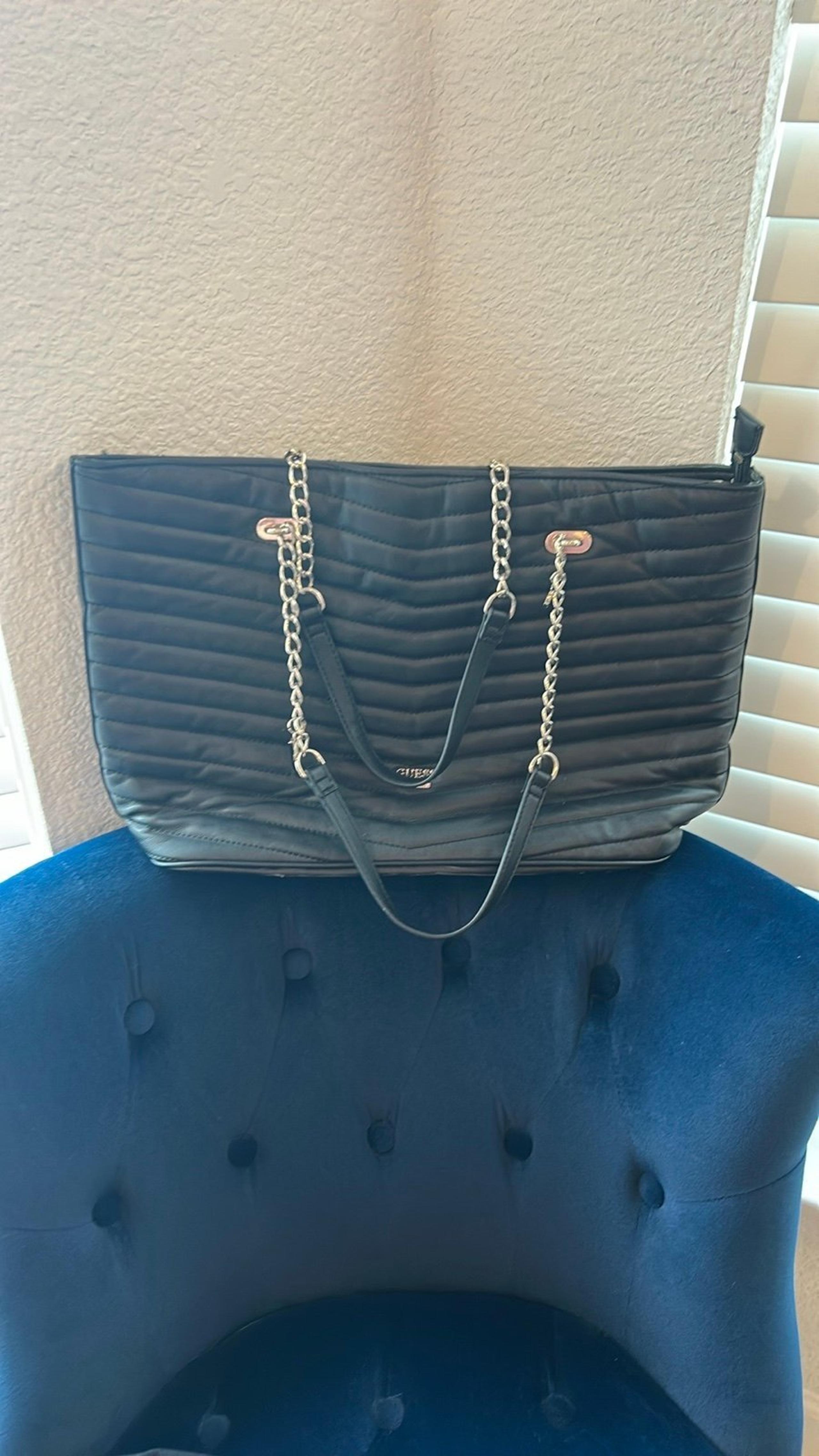 Guess purse/ tote bag