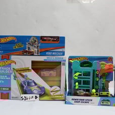 Hot Wheels Tracks and Cars Set
