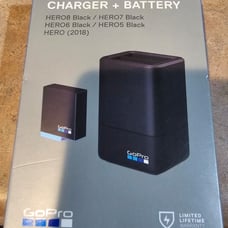 Brand New Go Pro Dual Battery Charger +Battery