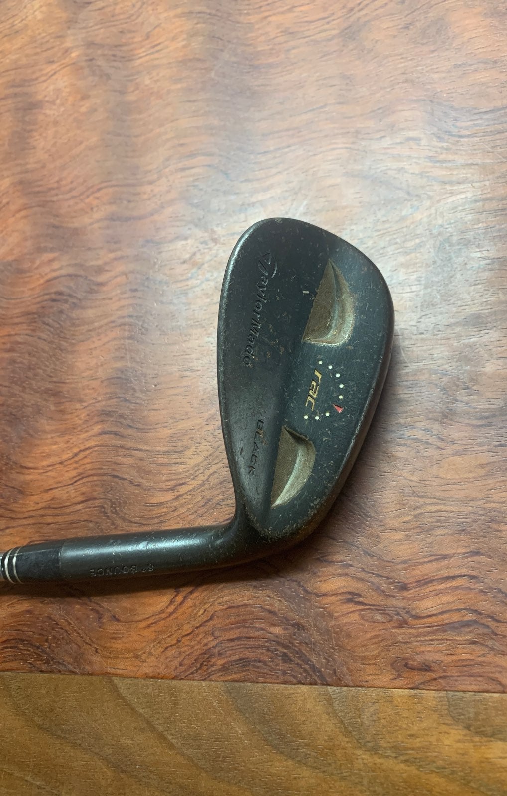 Taylormade black wedge 52°