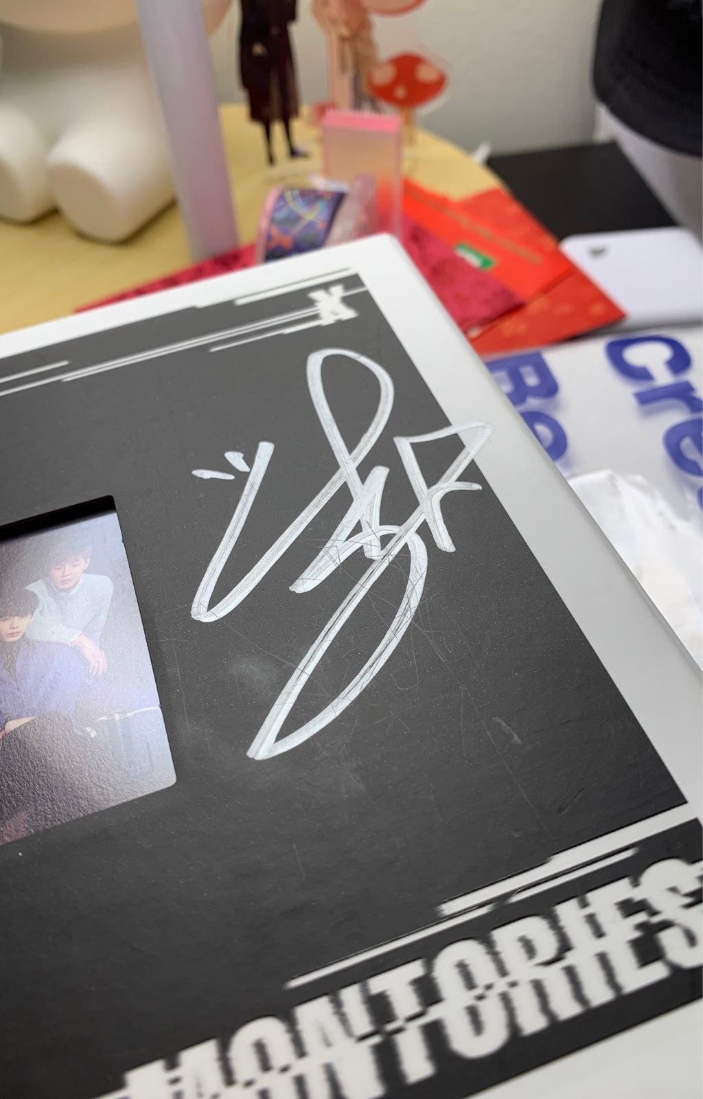 Monsta X Minhyuk signed montories