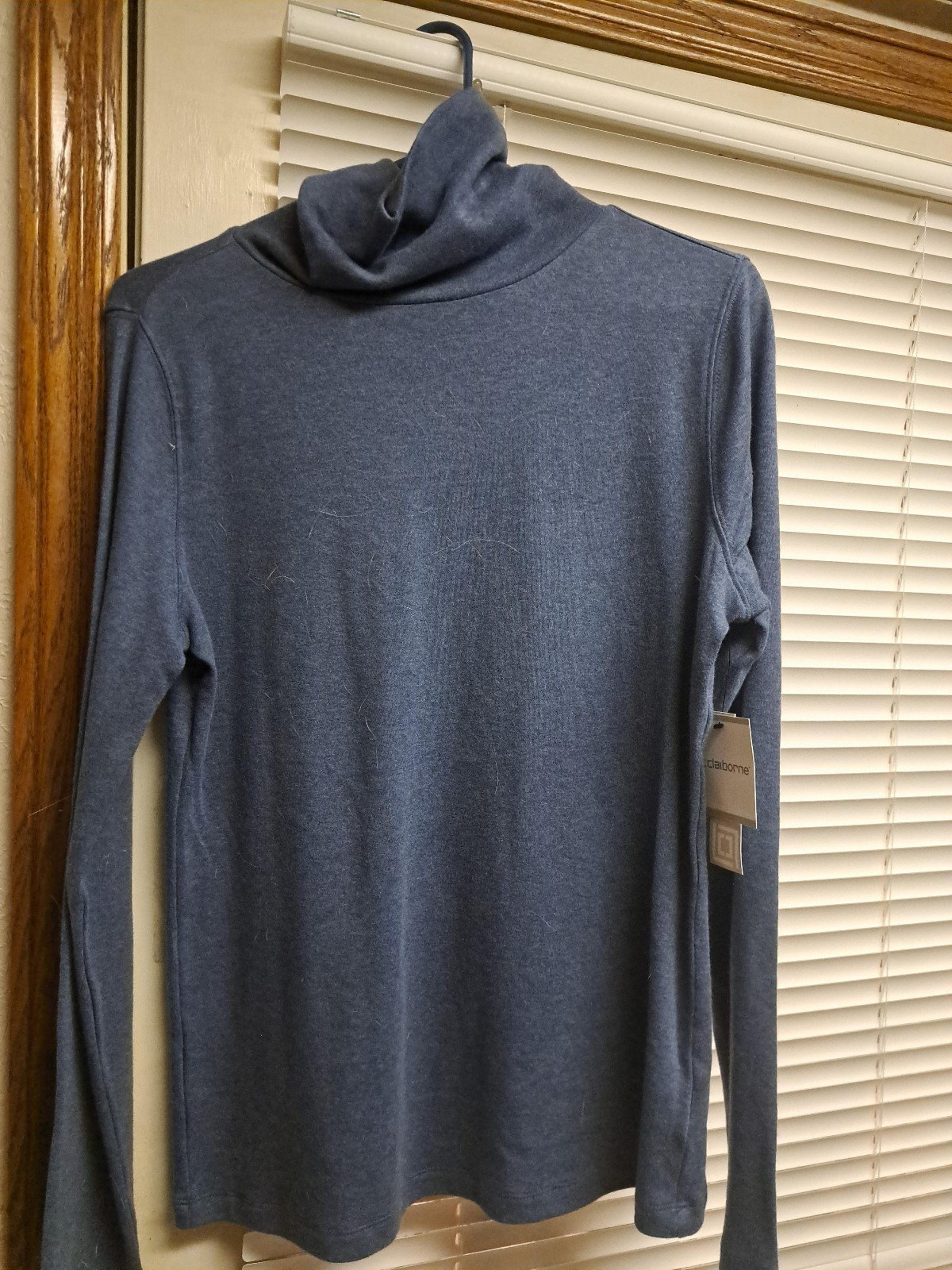 Liz Claiborne long sleeve turtleneck brand new still has tags size medium last 1