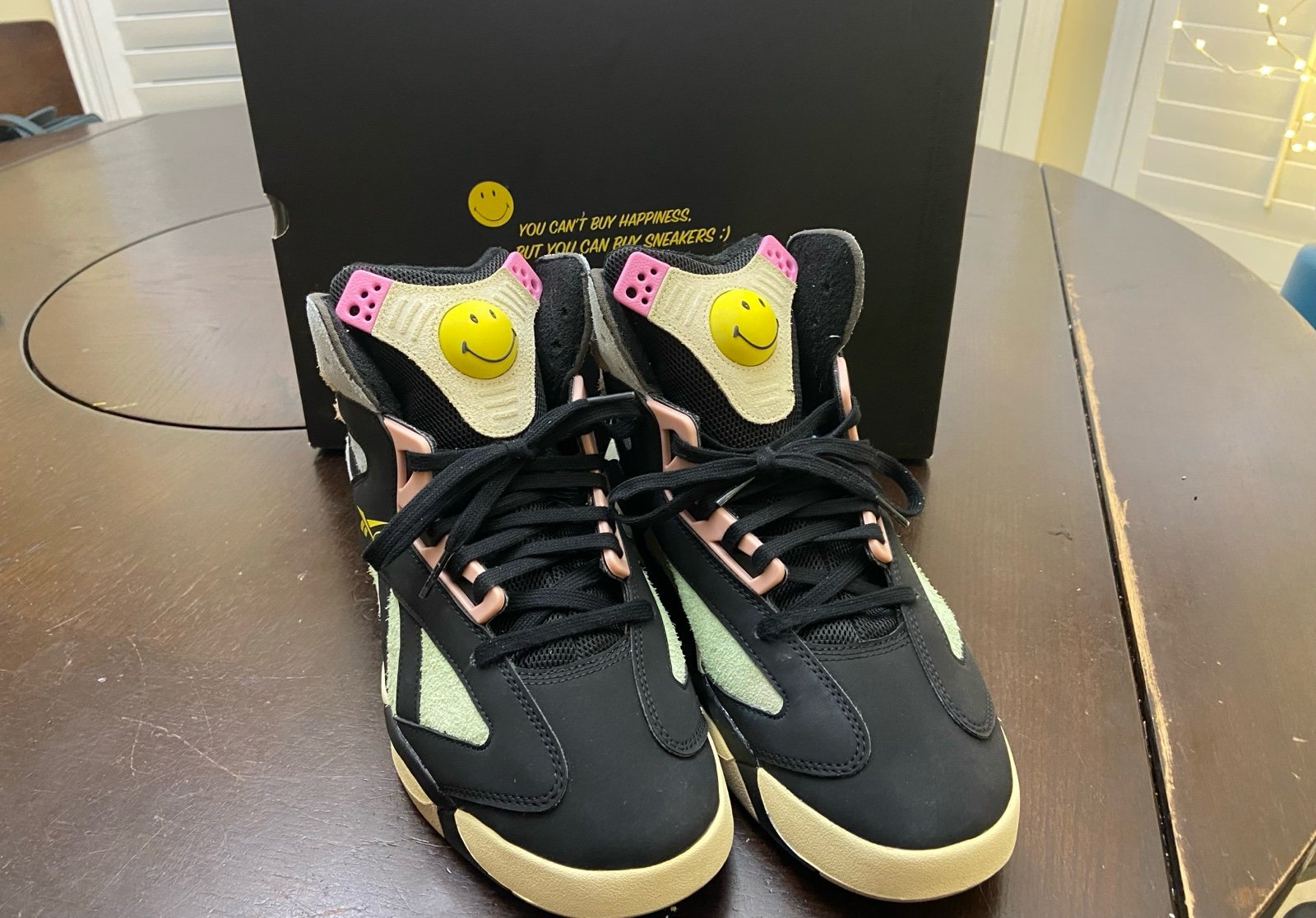 like new mens Reebok Classics x Smiley Shaq Attaq Basketball shoes!!