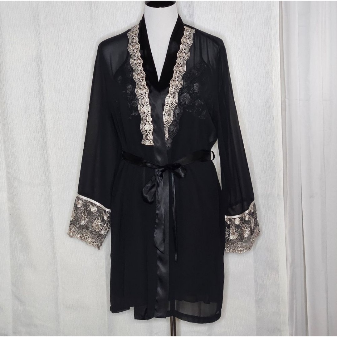 Linea Donatella Black & Blush Embroidered Nightgown & Robe Lingerie 2 piece set