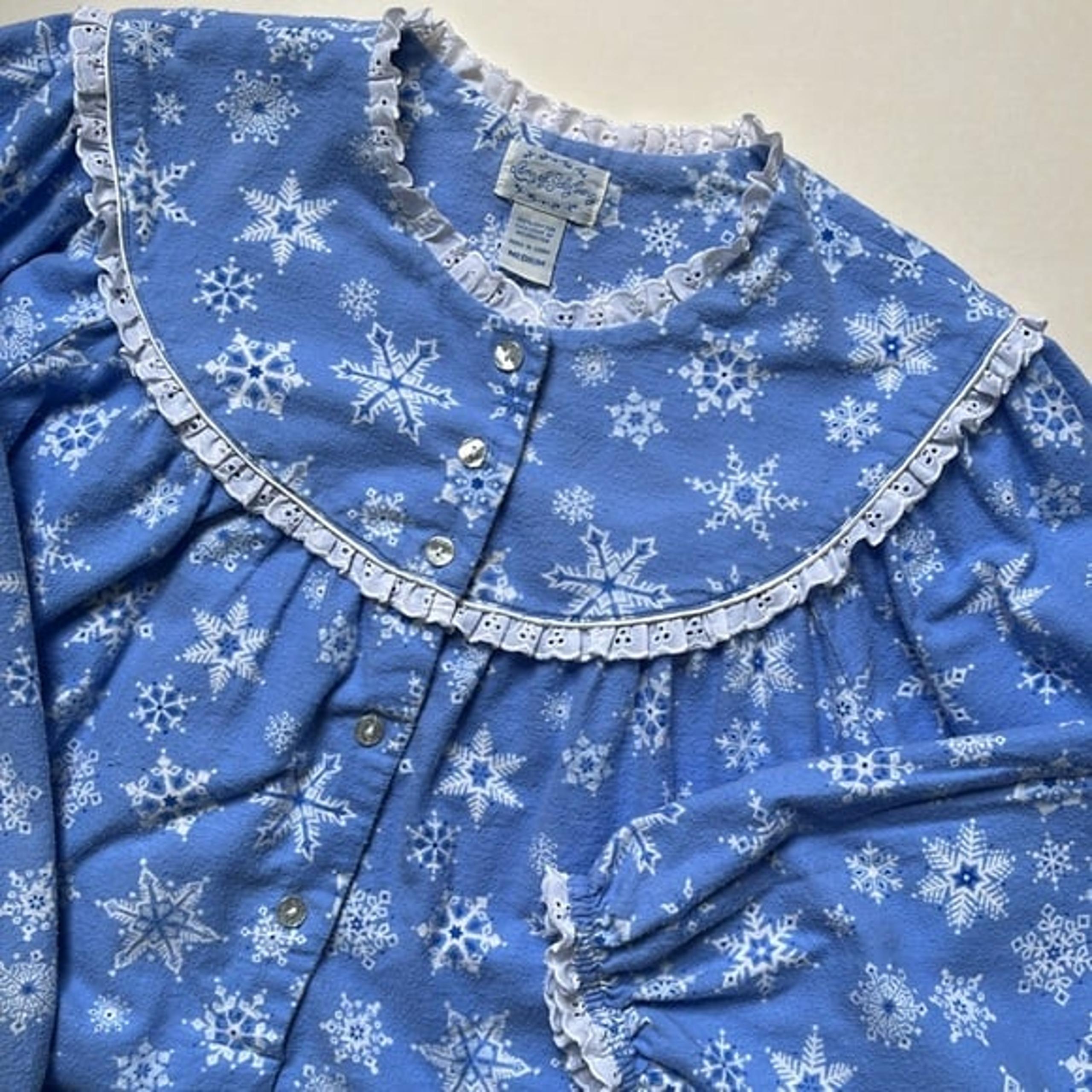 Lanz of Salzburg Eyelet Lace Hem 100% Cotton Flannel Snowflake Nightgown Dress