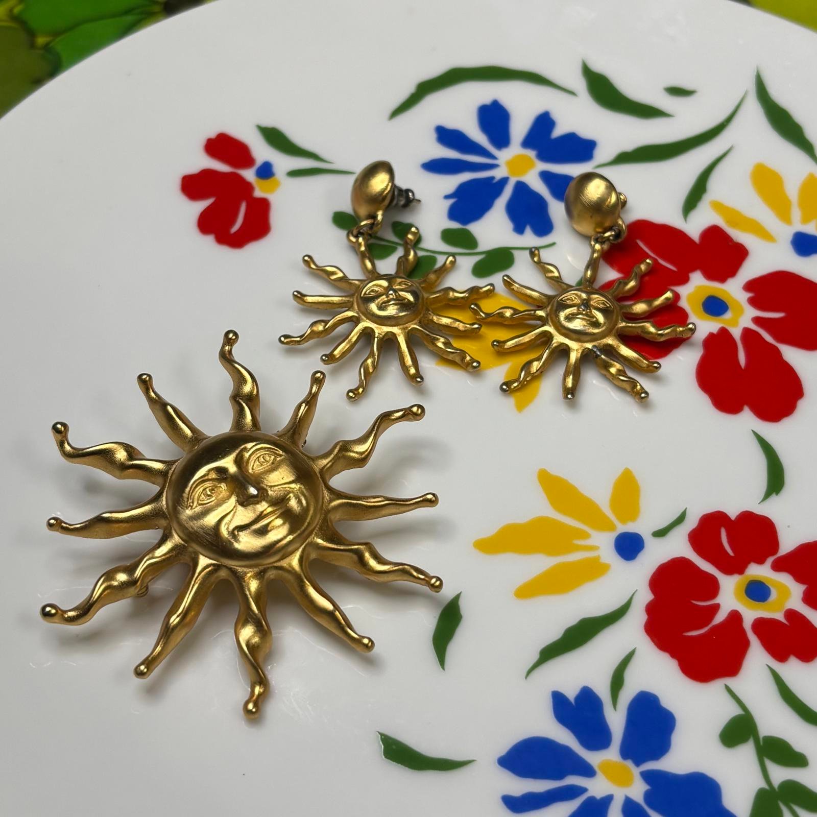 Anne Klein sun brooch and earrings vtg