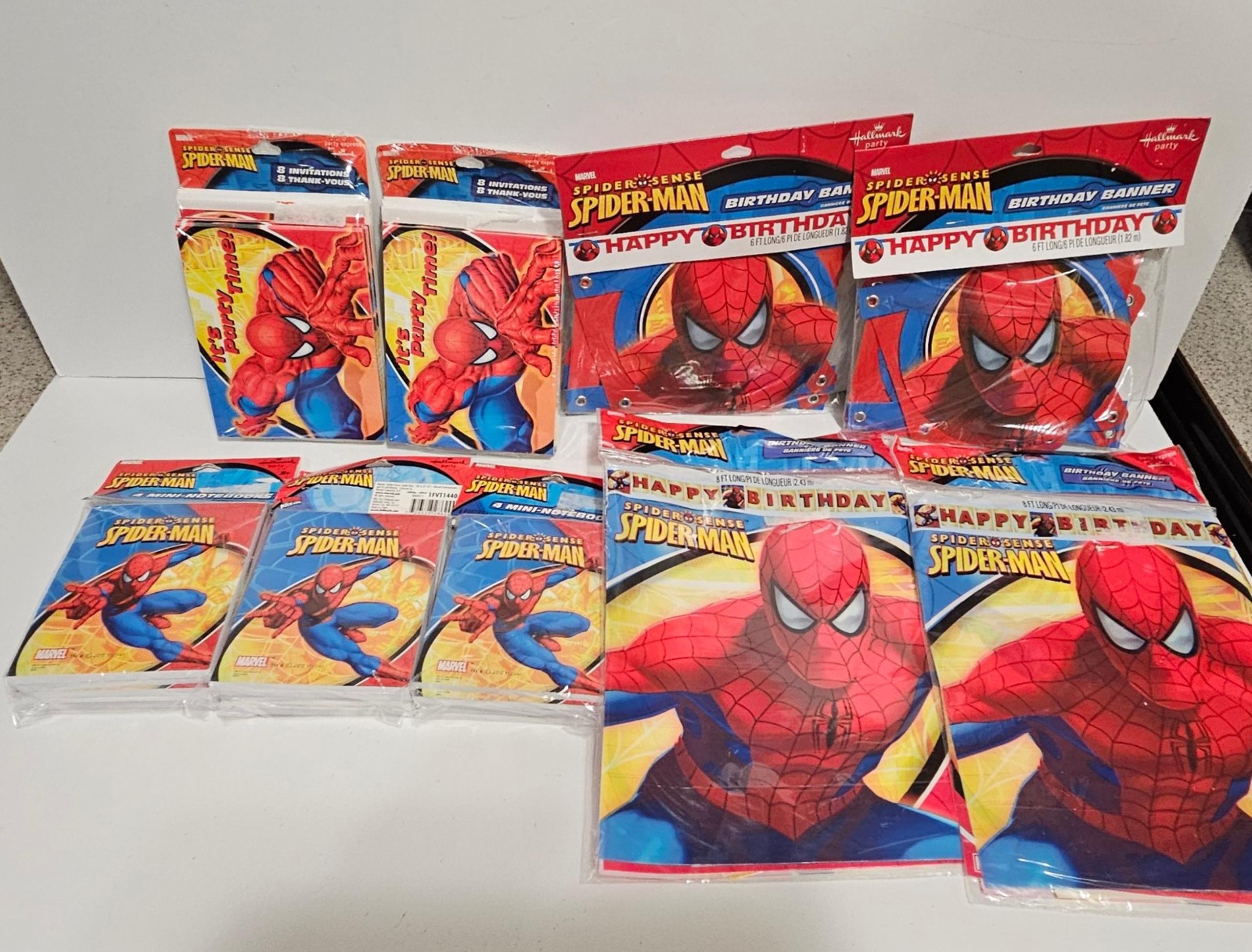 Marvel Spiderman Set of 32 Happy Birthday Decorations/Party Kit (NEW)