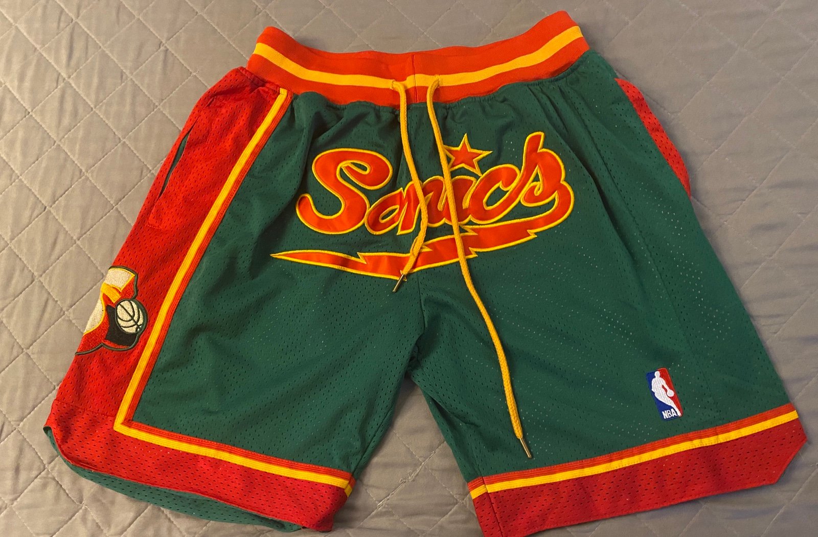 NBA Seattle SuperSonics 1995-96 Collab with just Don rare