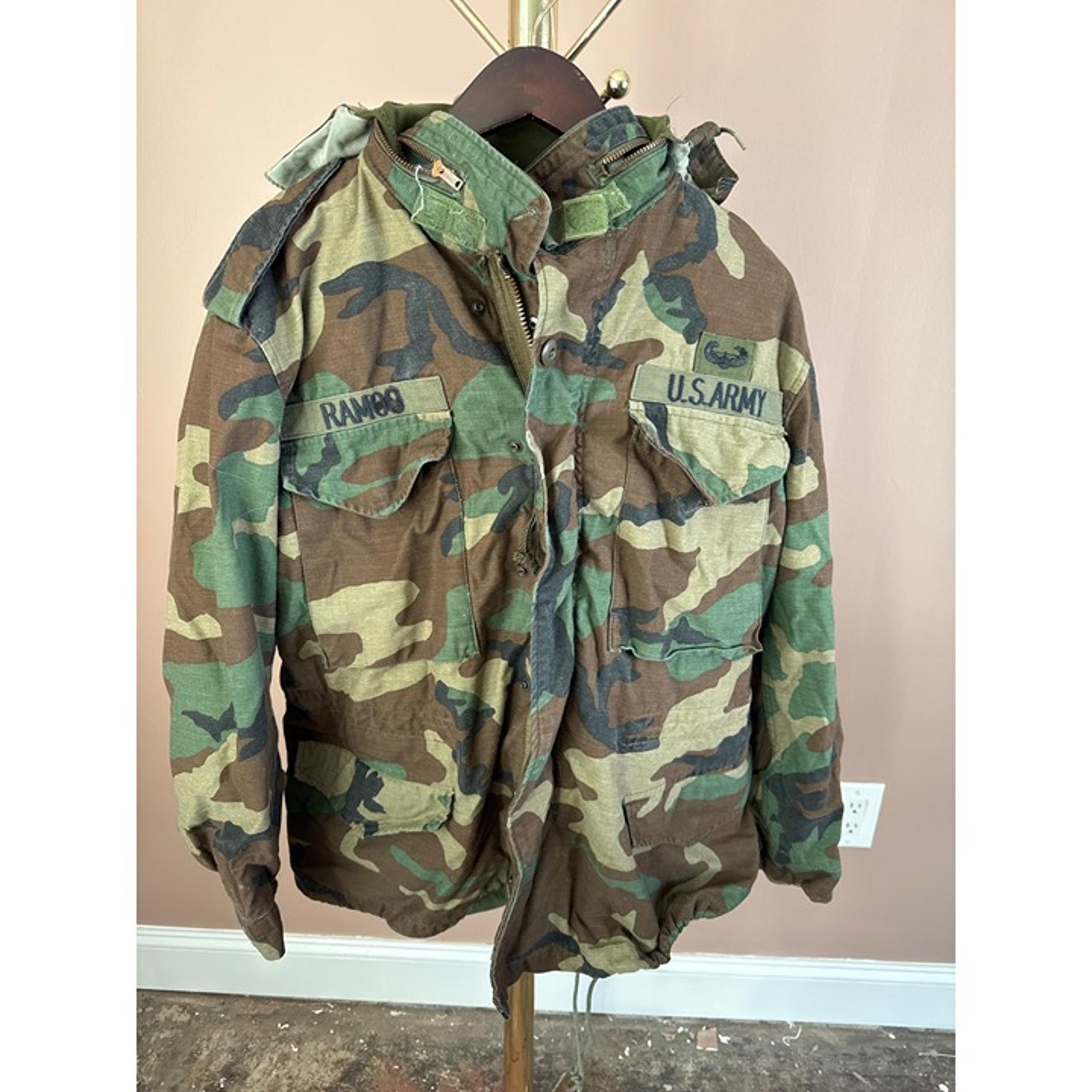 Vintage Men's L Cold Weather Military Hooded Camouflage Coat Airborne Patches