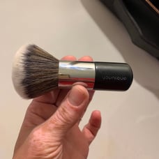 Younique powder puff brush