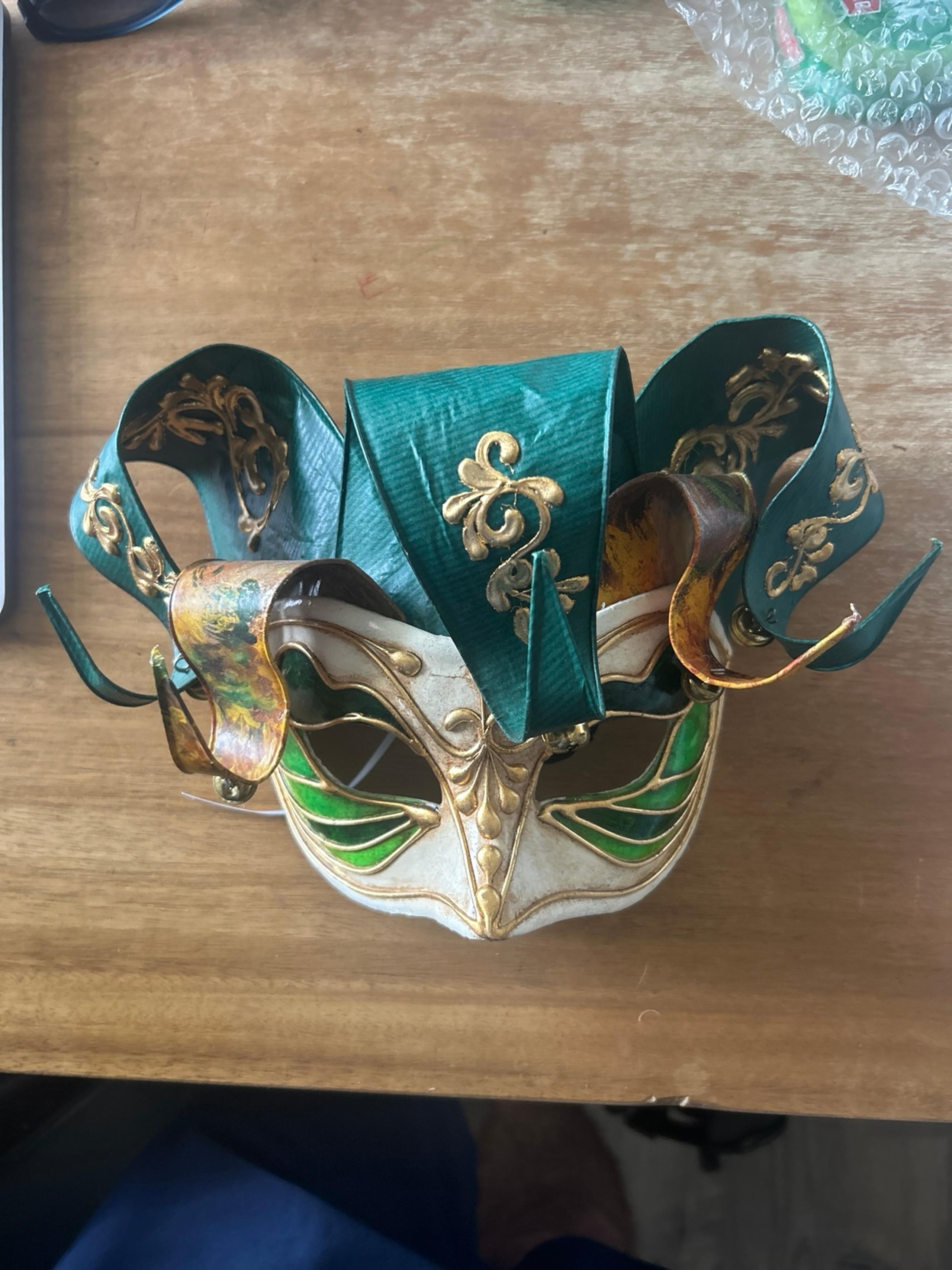 NEW Si Lucia Italian Jester style mask
