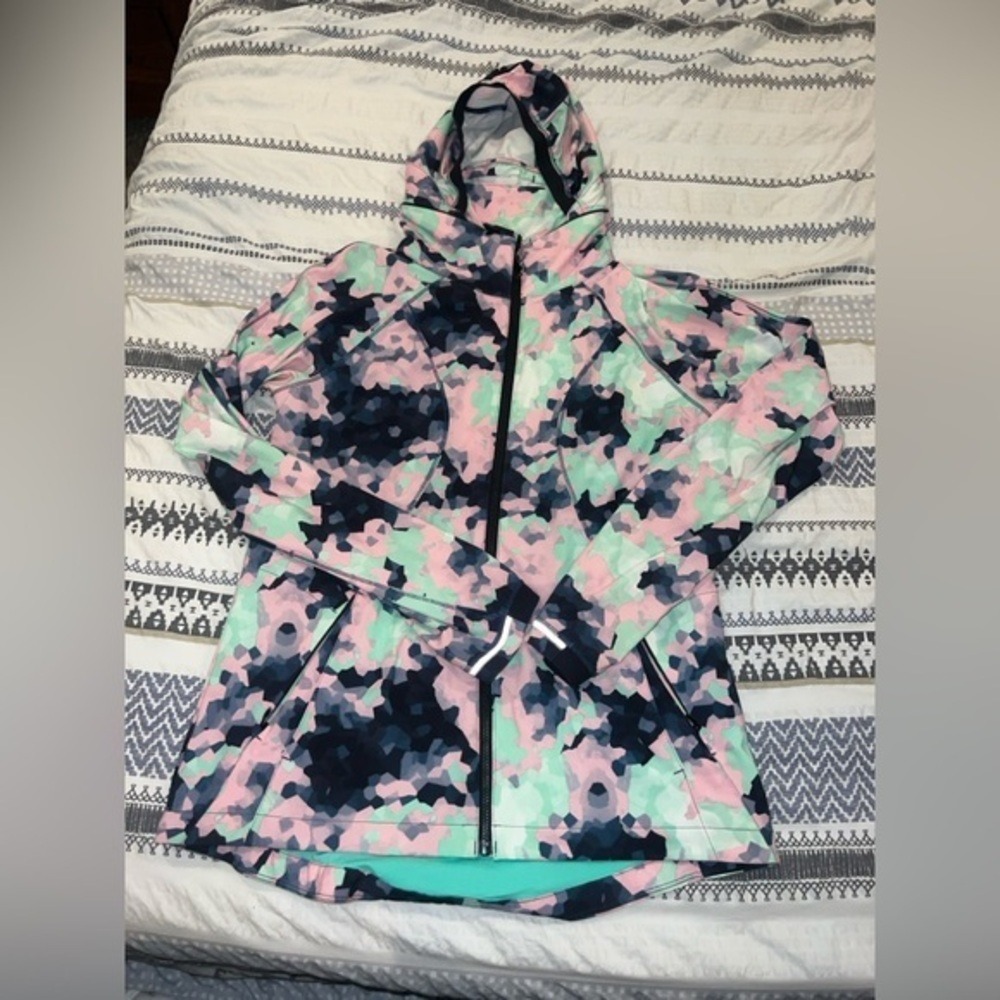 Lululemon Go The Distance Jacket Clouded Dreams Multi Size 6 EUC super rare