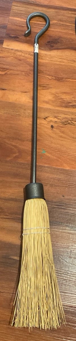 Minuteman Shepherd's Hook Brush