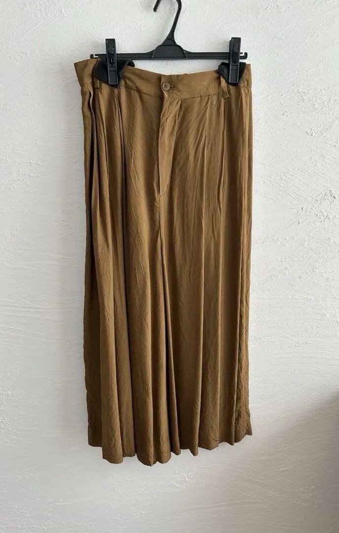 Hed Mayner pleated pants.