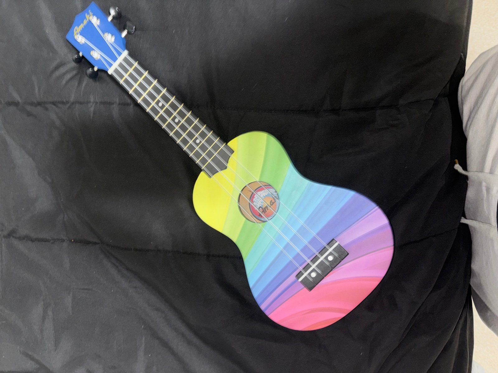 Amahi Soprano Wavy Rainbow Uke w/ Vinyl Gig Bag