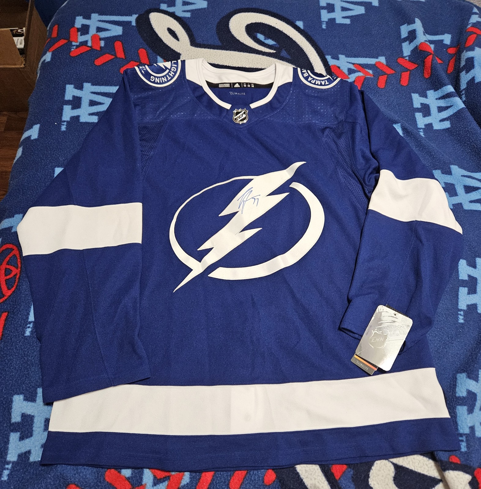 NWT Tampa Bay Lightning Adidas Jersey With Autograph, Size 52