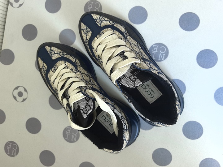 Rhyton Logo Print Black Sneakers