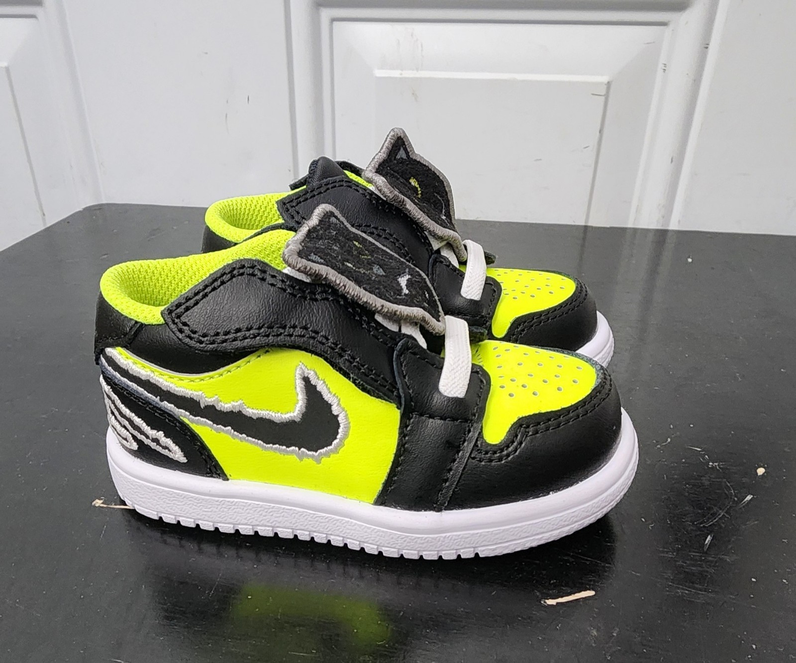 Nike Jordan 1 low Alt SE Black Cat Energy TD Size 5C