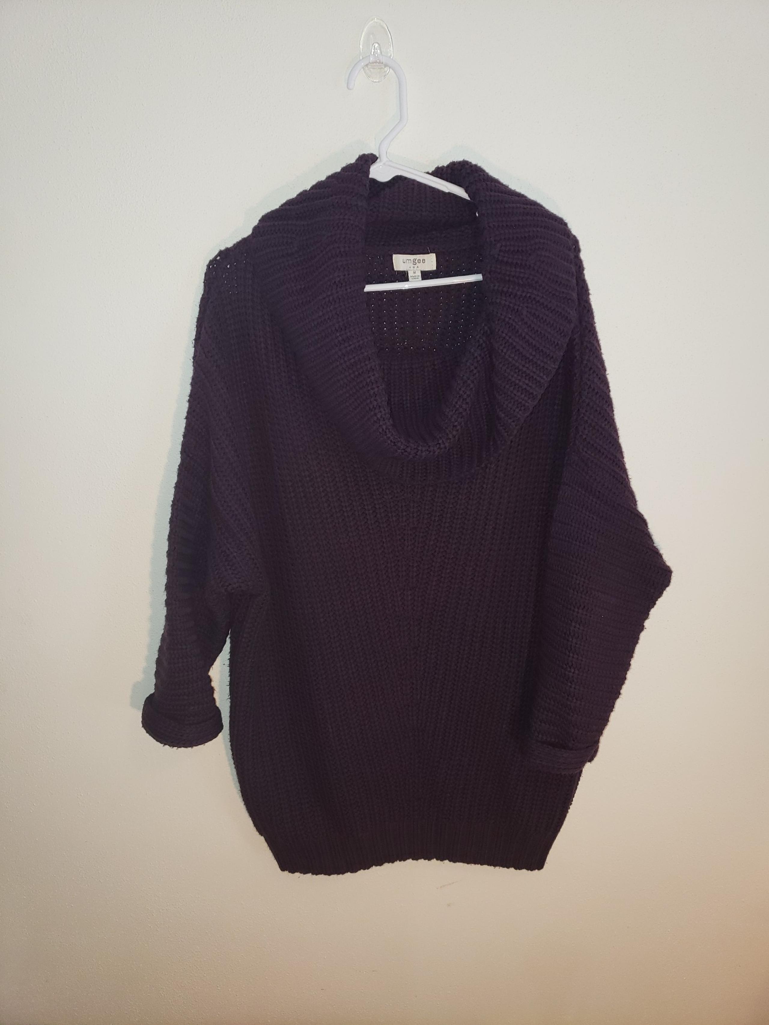 Umgee Purple Cowl Neck Sweater Size Medium