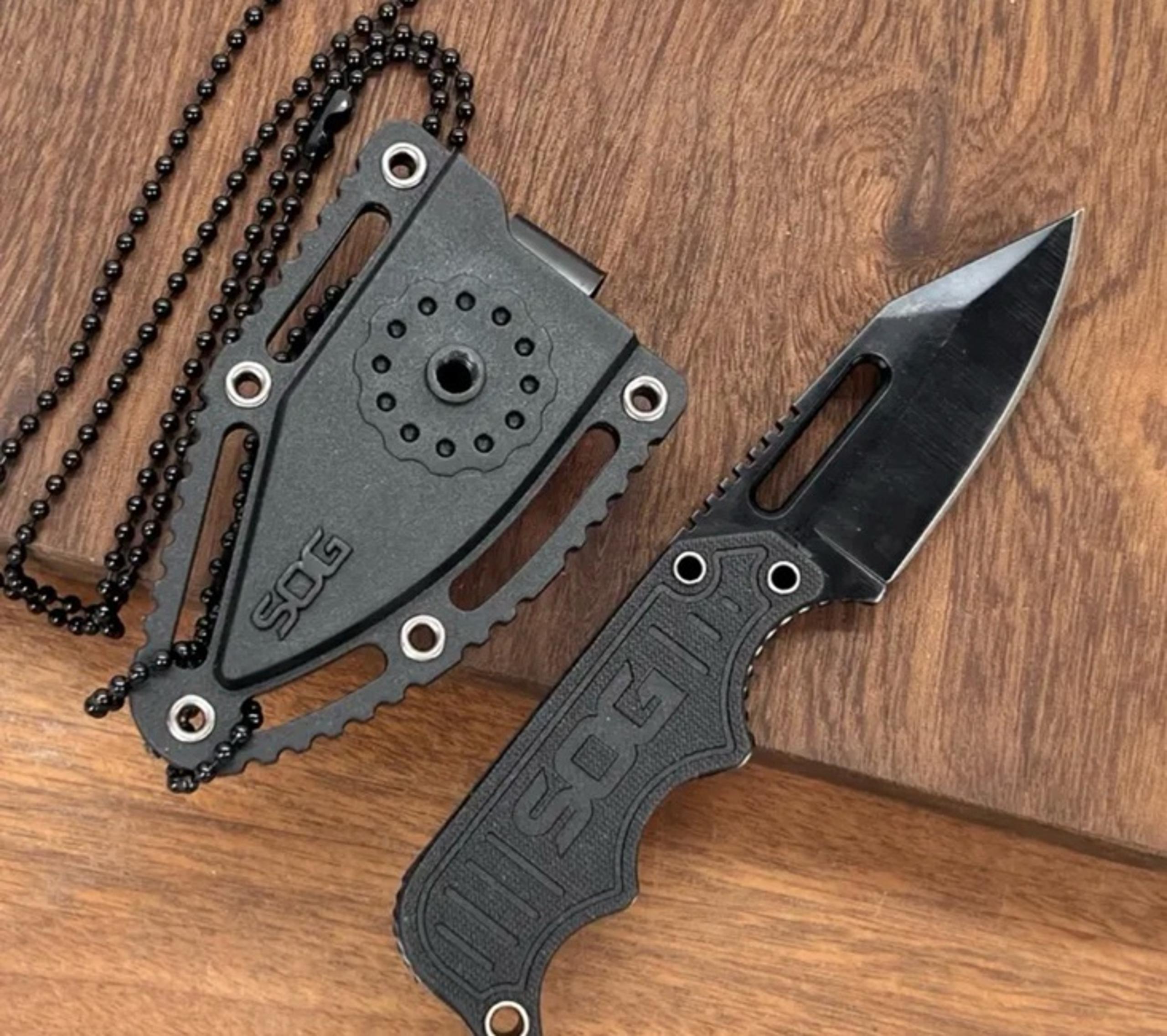 multi tool in black rare - Sog
