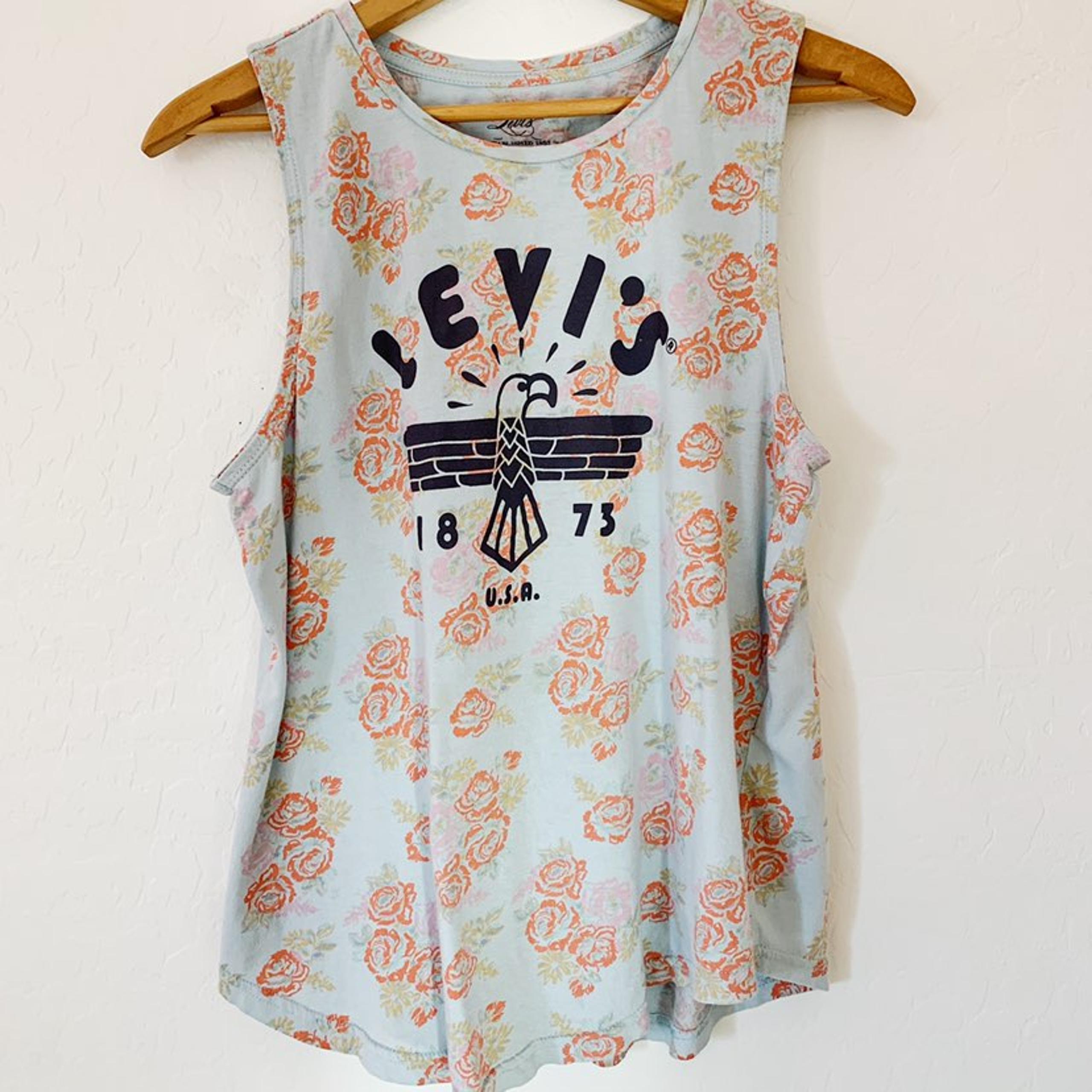 ✰ Levi’s Flowy Flower Tank ✰