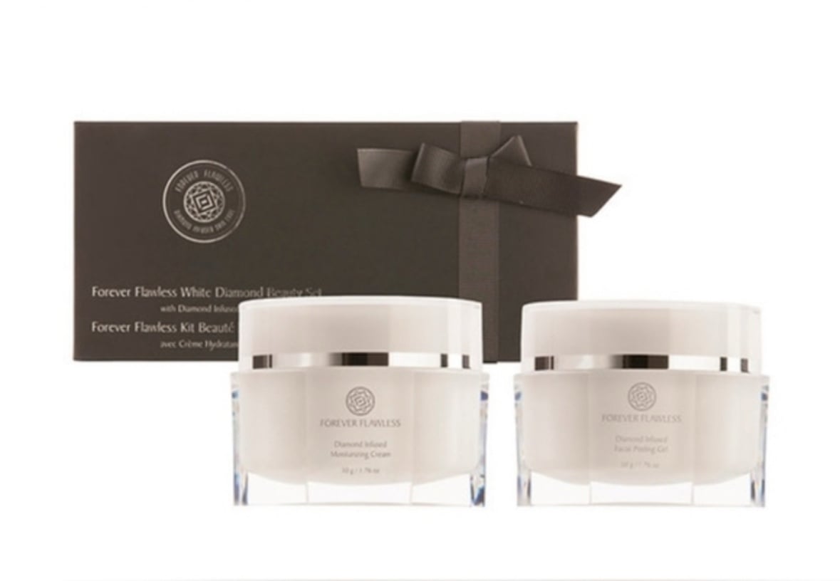 Forever Flawless Limited Edition White Diamond Peeling Gel & Moisturizor Set